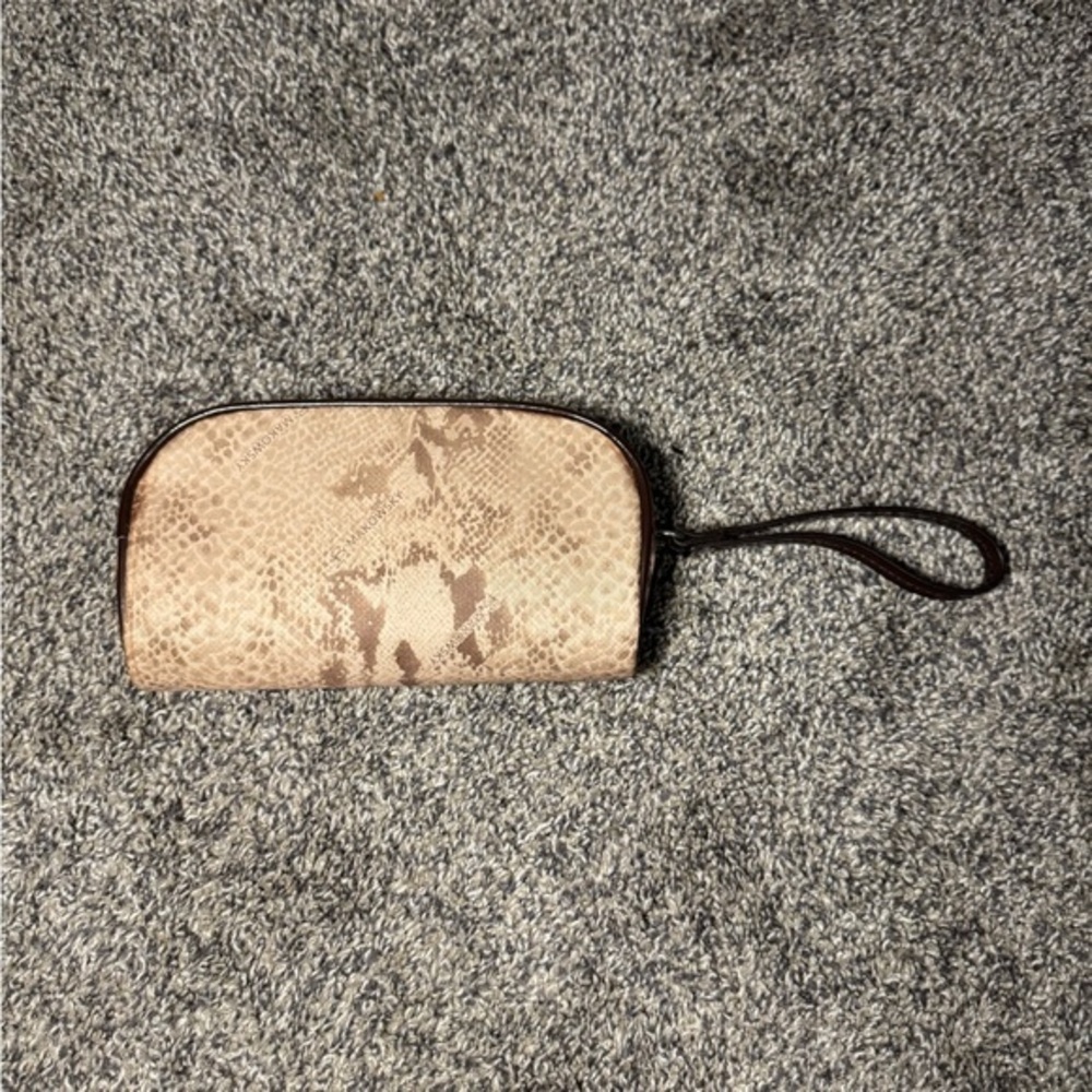 B. Makowsky Wristlet Cosmetic Bag